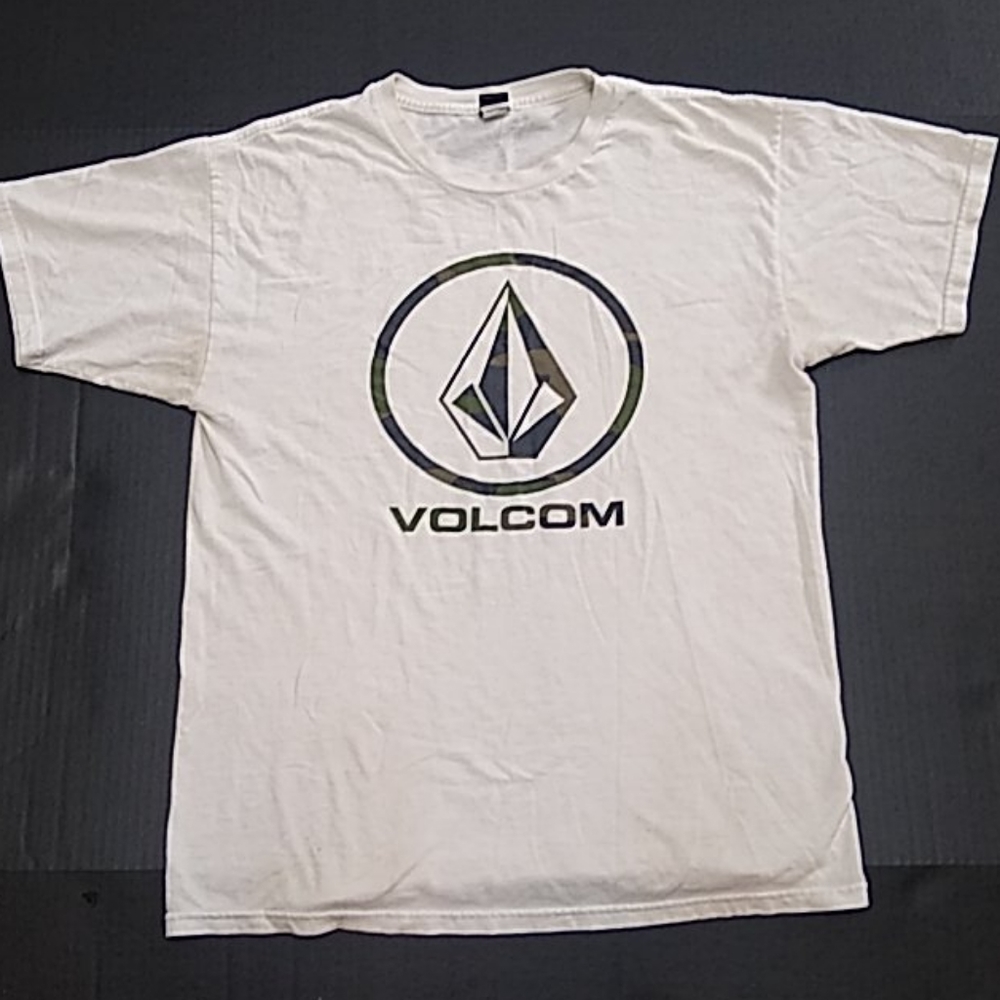 Men's Volcom shirt